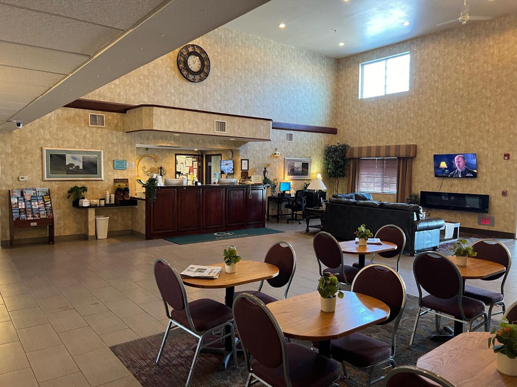Grandstay Hotel & Suites Becker Bagian luar foto